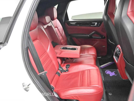 Porsche Cayenne — photo 12