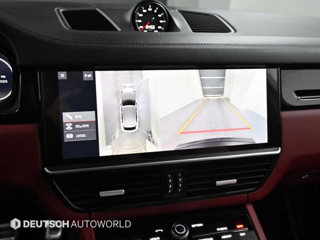 Porsche Cayenne — photo 15