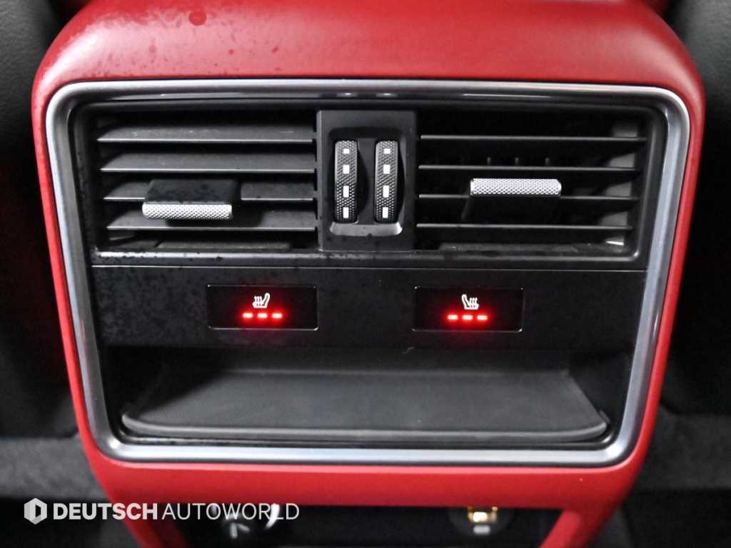 Porsche Cayenne — photo 16