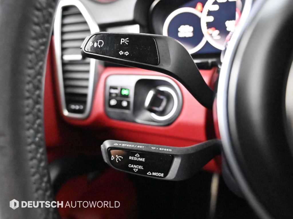 Porsche Cayenne — photo 18
