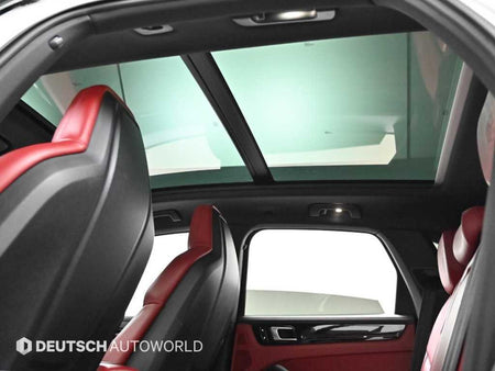 Porsche Cayenne — photo 19