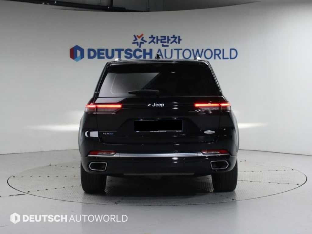 Jeep Cherokee — photo 04