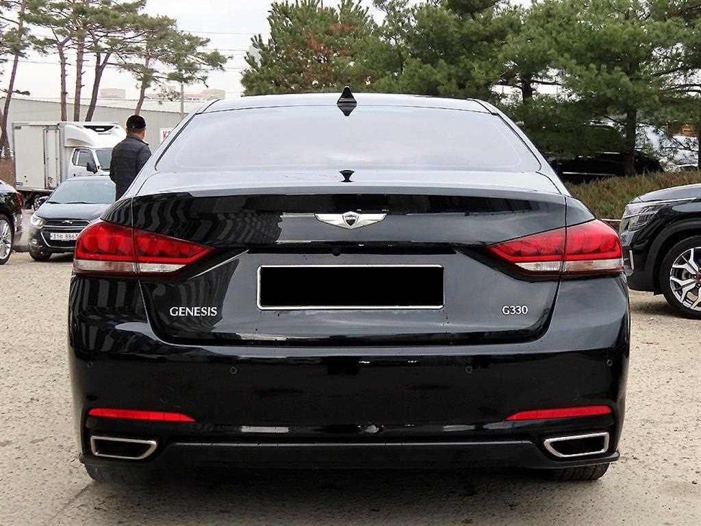 Hyundai Genesis — photo 04