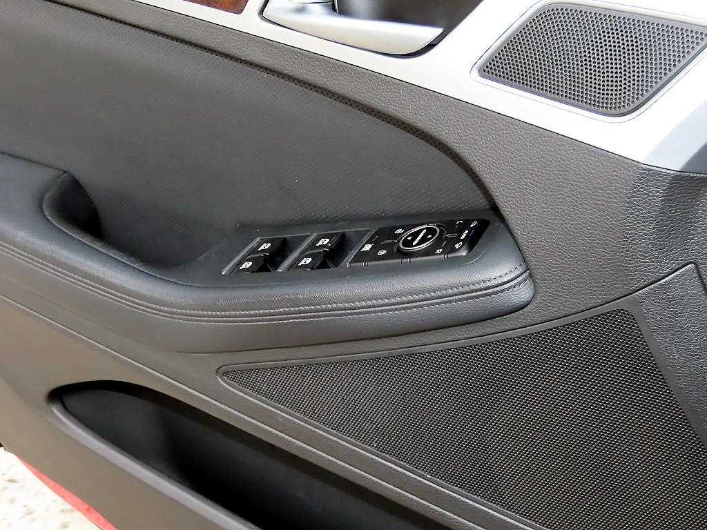 Hyundai Genesis — photo 11
