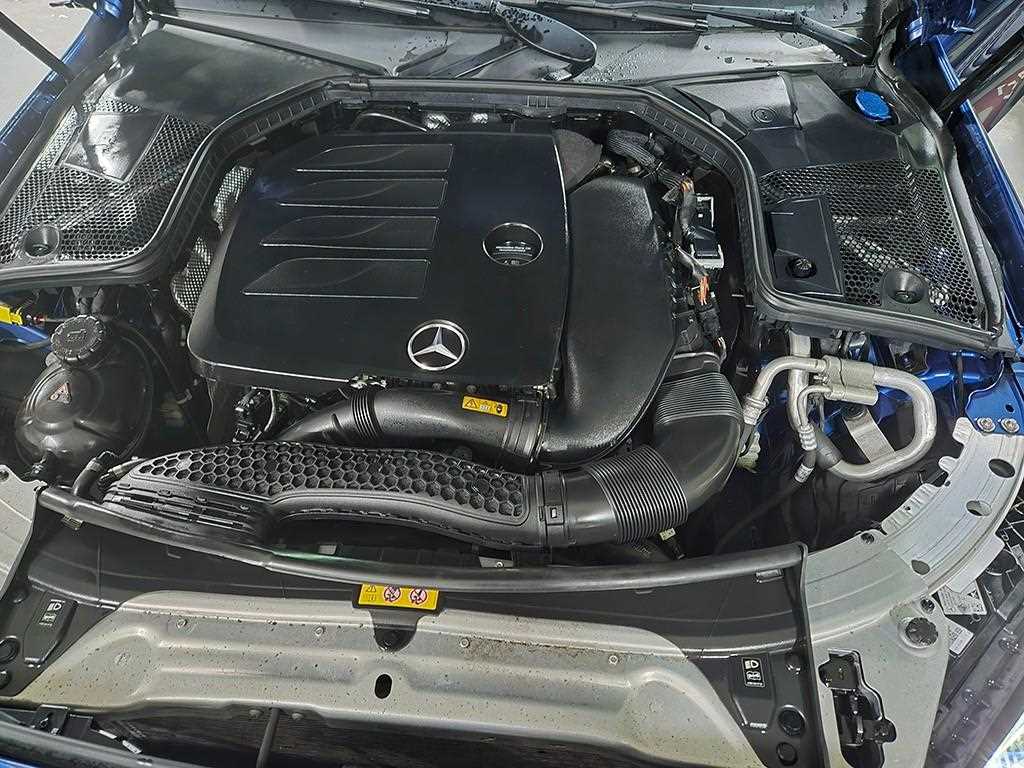 Mercedes-Benz C-Class — photo 19