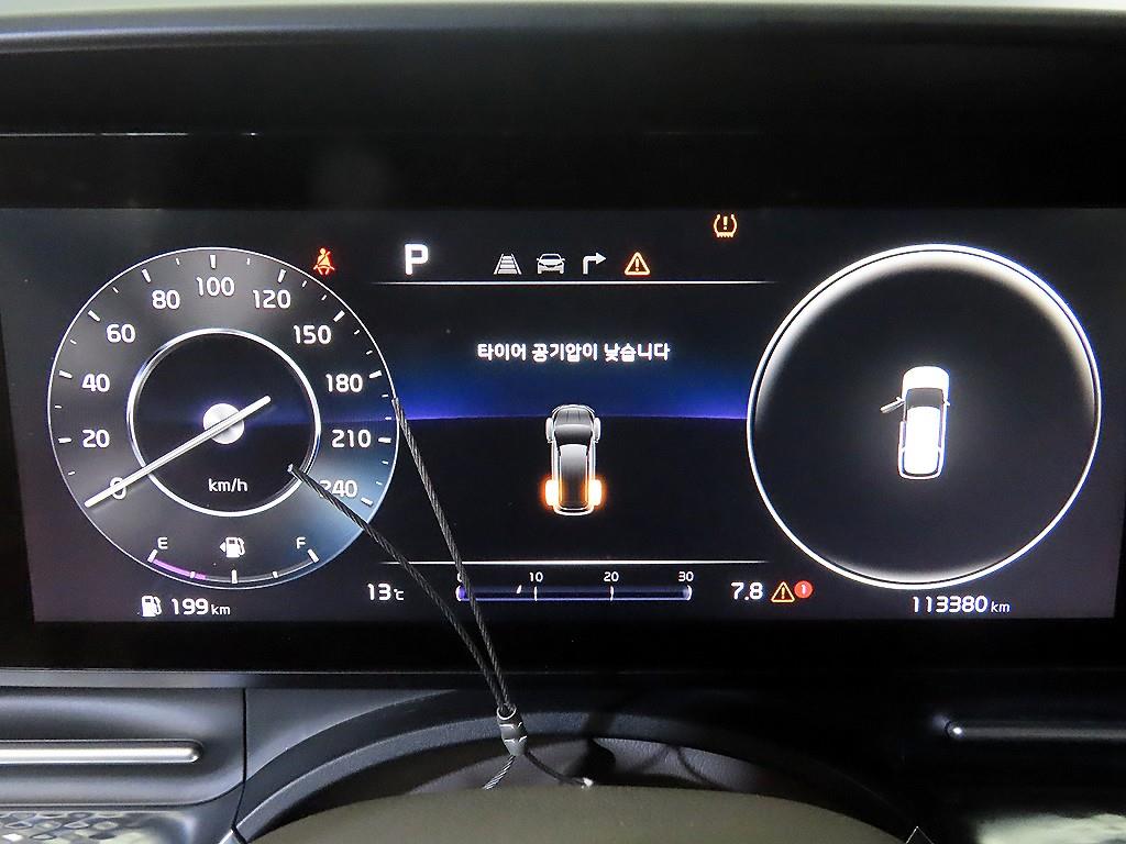 Kia Carnival — photo 09