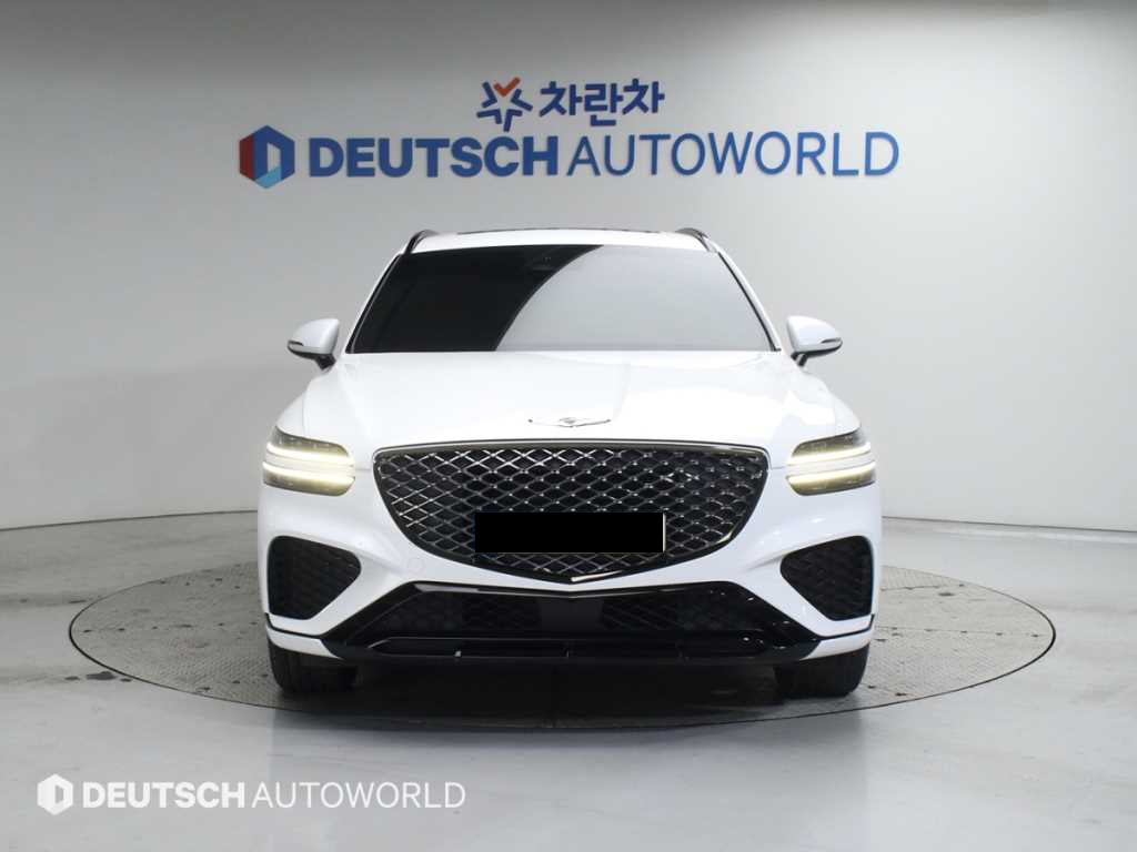 Genesis GV70 — photo 03