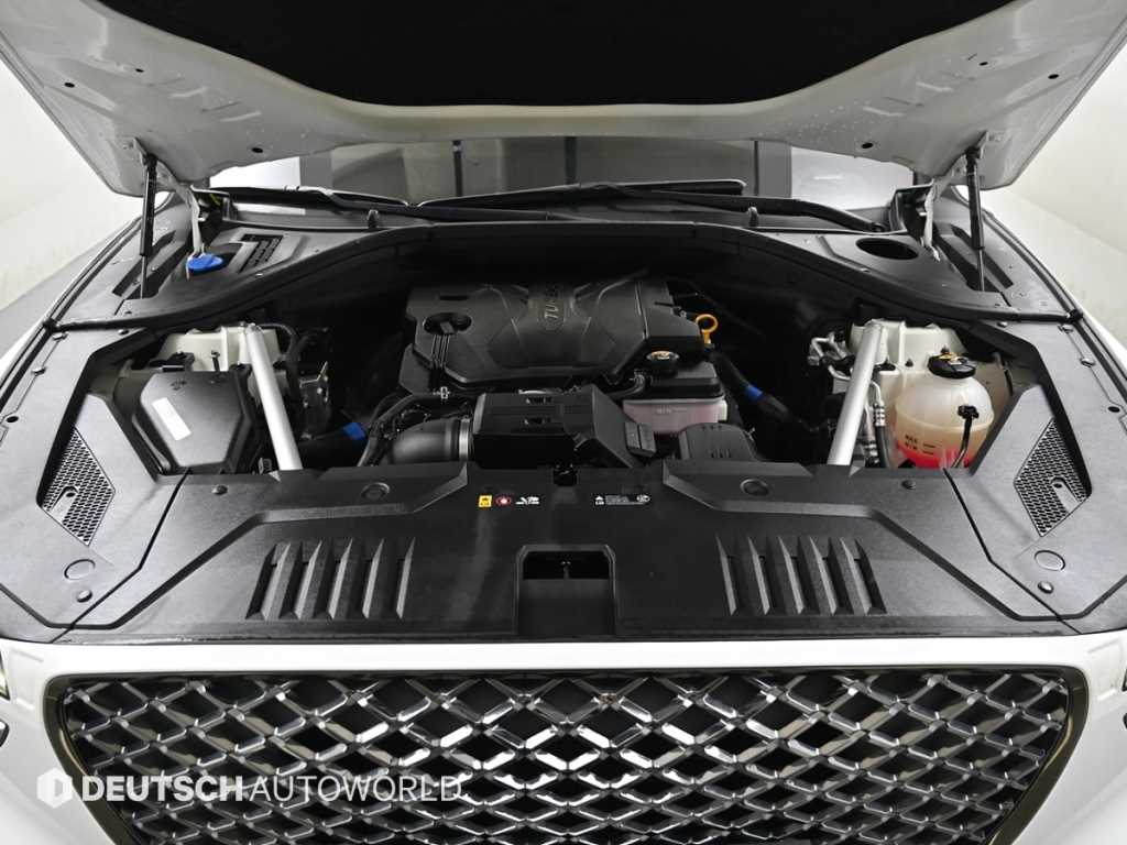 Genesis GV70 — photo 06