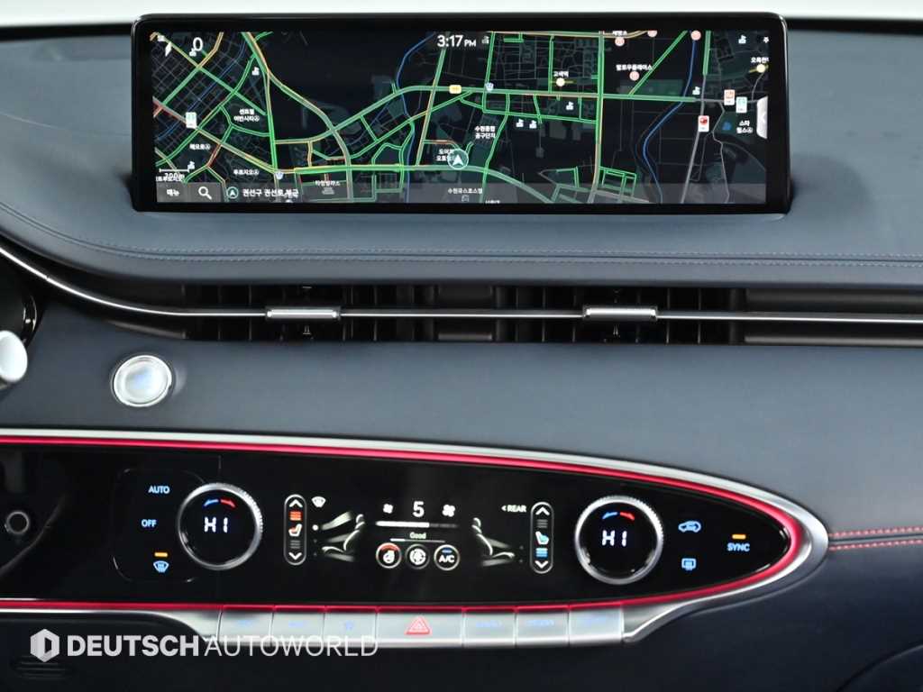 Genesis GV70 — photo 14