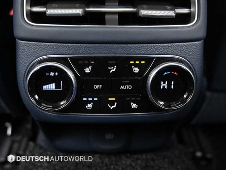 Genesis GV70 — photo 16
