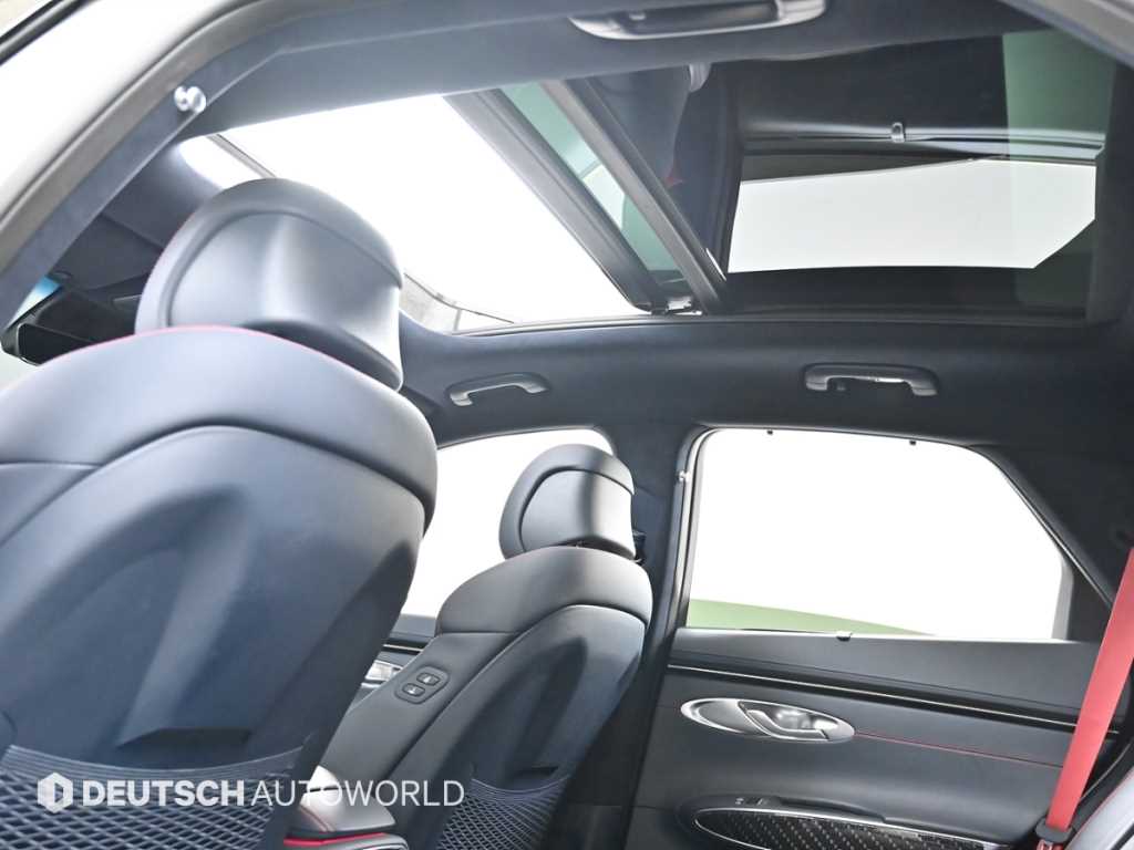 Genesis GV70 — photo 19