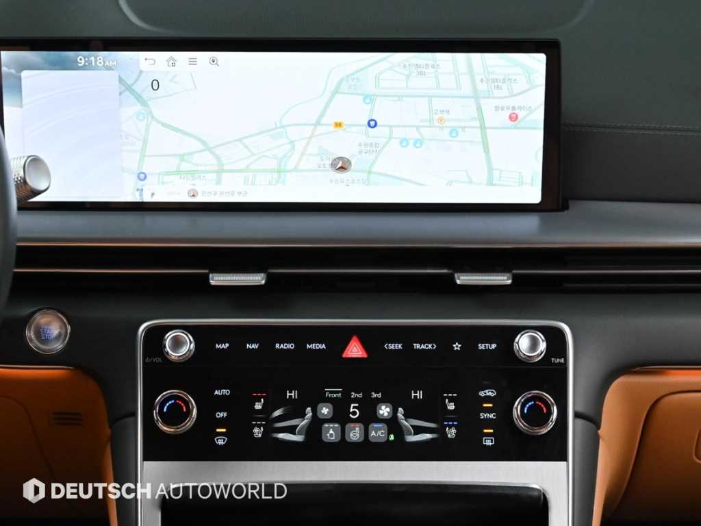Genesis GV80 — photo 14