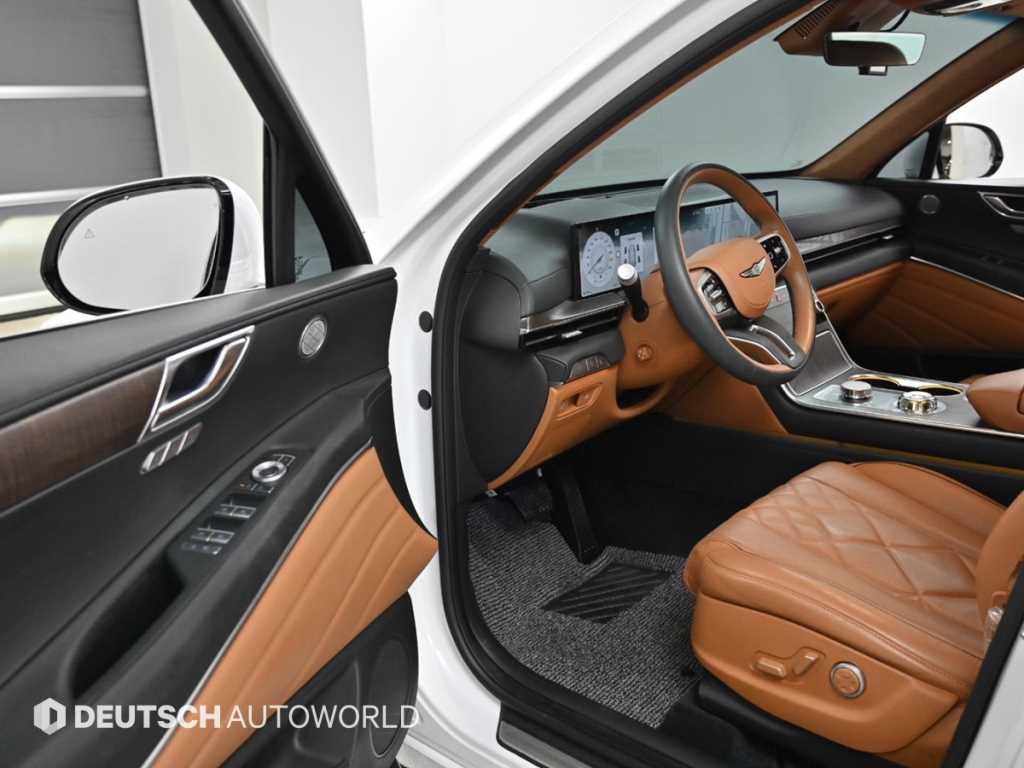 Genesis GV80 — photo 11