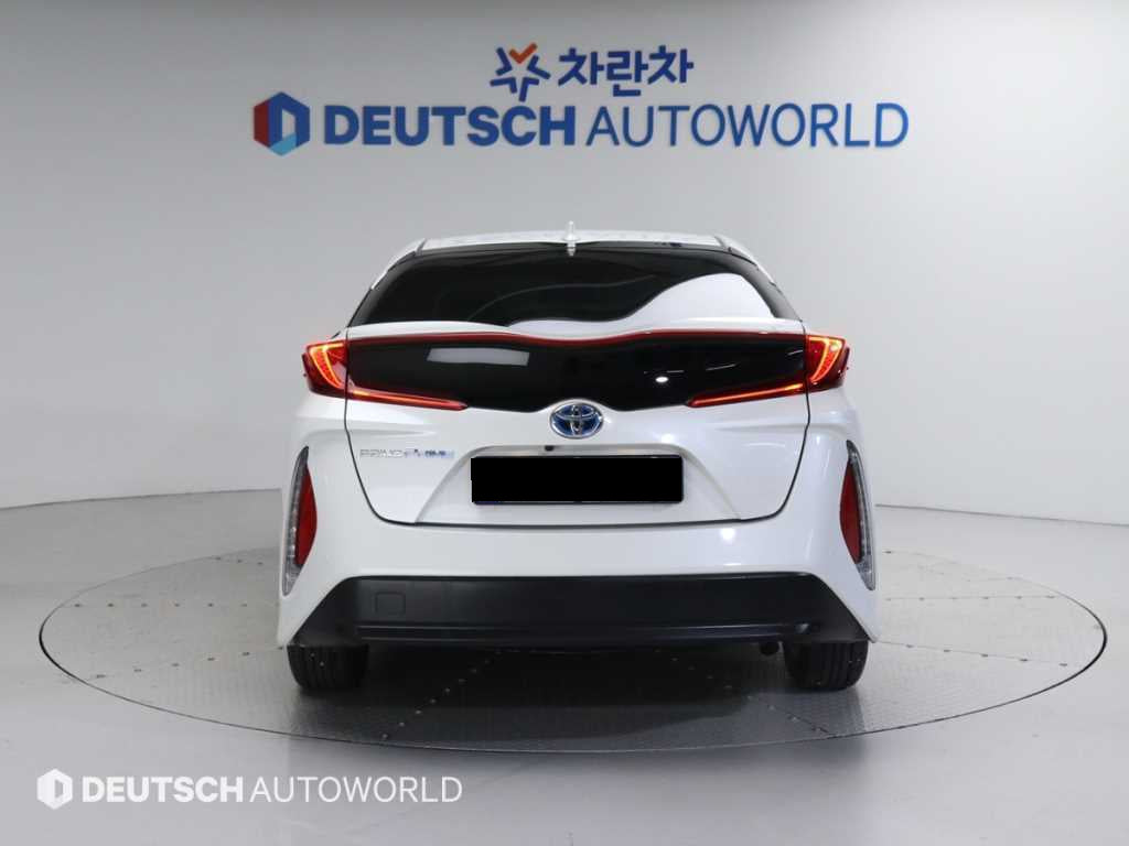 Toyota Prius — photo 04