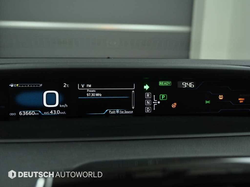 Toyota Prius — photo 08