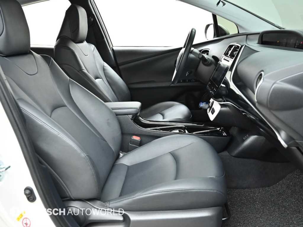 Toyota Prius — photo 10