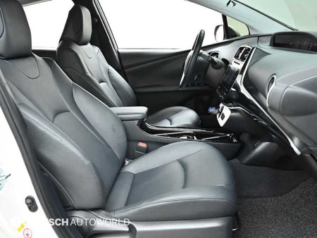 Toyota Prius — photo 10