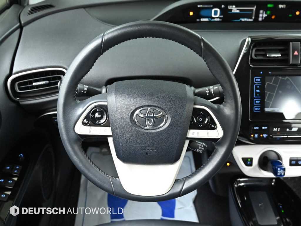 Toyota Prius — photo 13