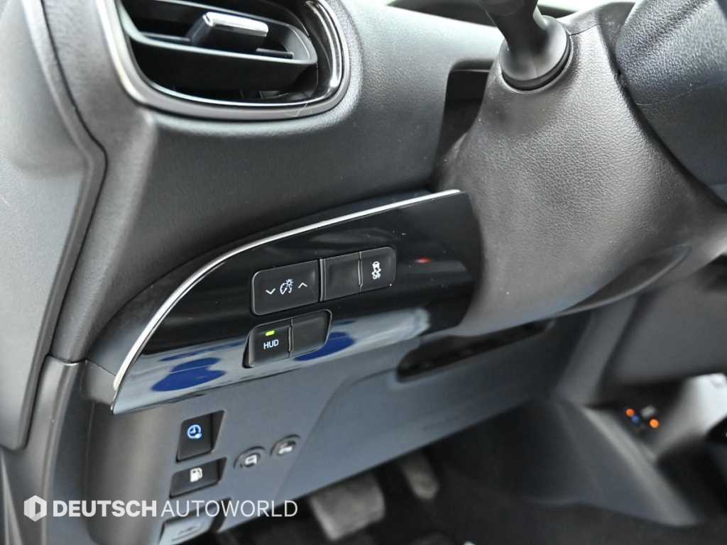 Toyota Prius — photo 16