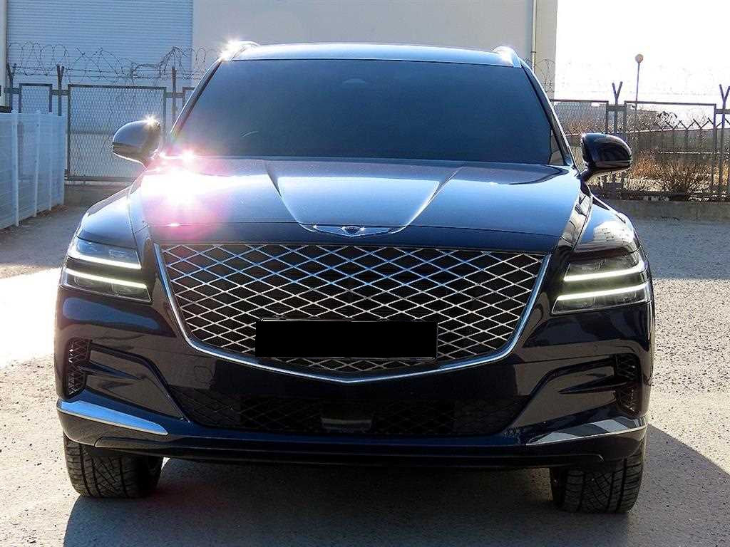 Genesis GV80 — photo 01