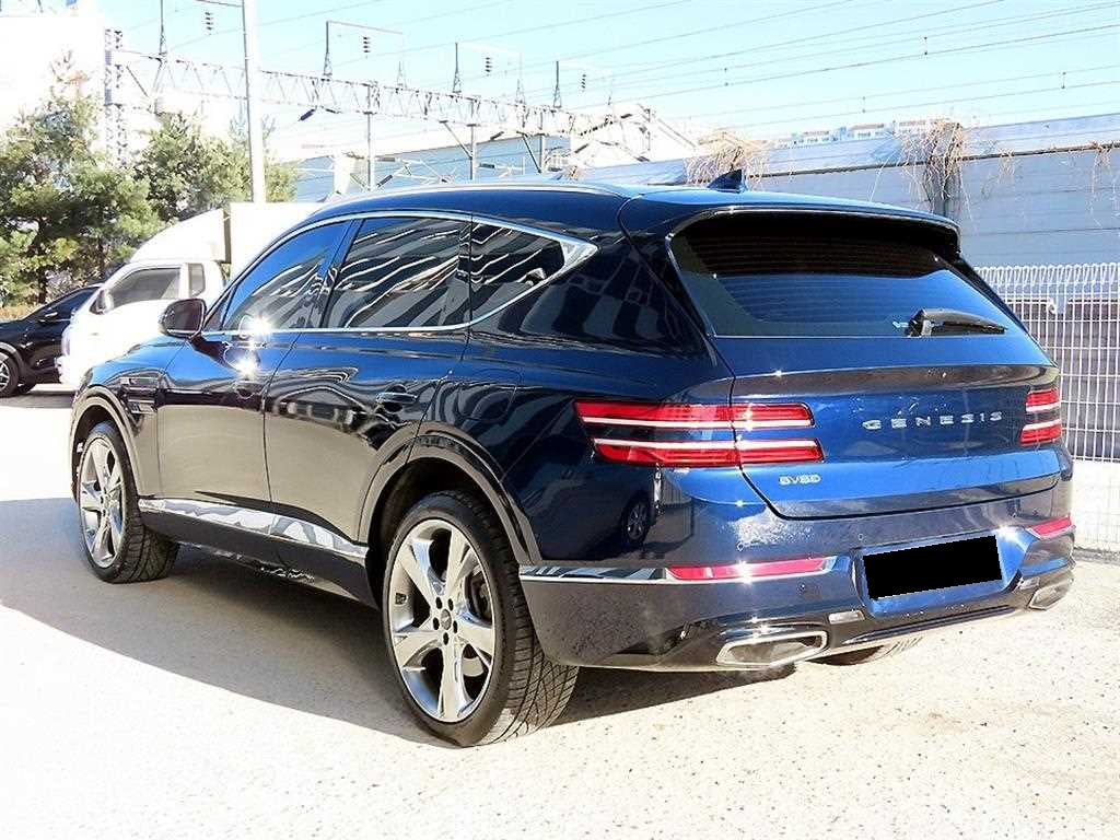 Genesis GV80 — photo 03