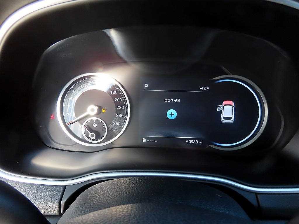 Genesis GV80 — photo 09