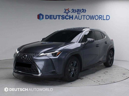 Lexus UX — photo 01