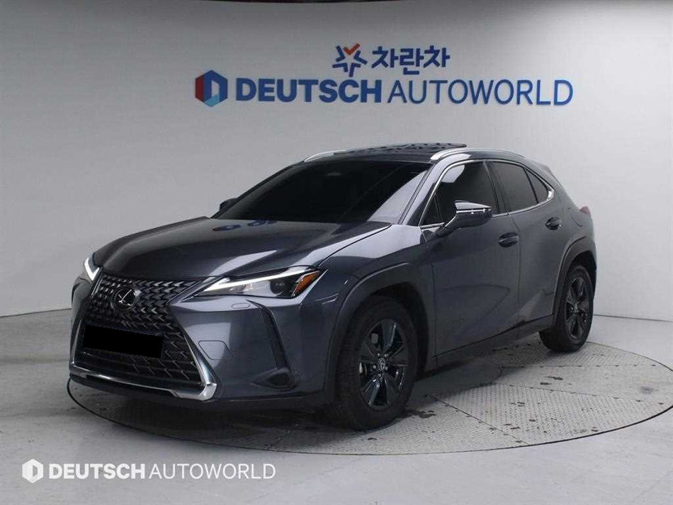 Lexus UX — photo 01