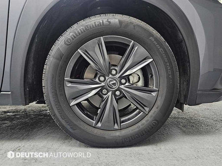 Lexus UX — photo 05