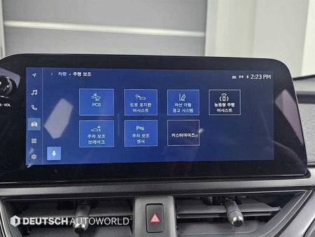 Lexus UX — photo 17