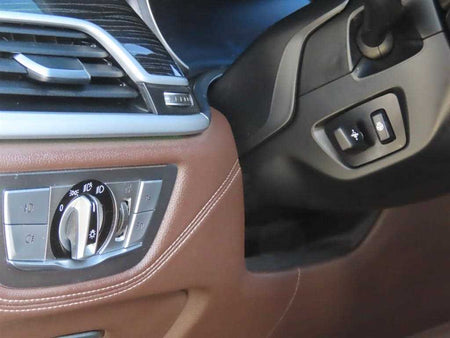BMW 7-Series — photo 13