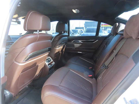 BMW 7-Series — photo 15