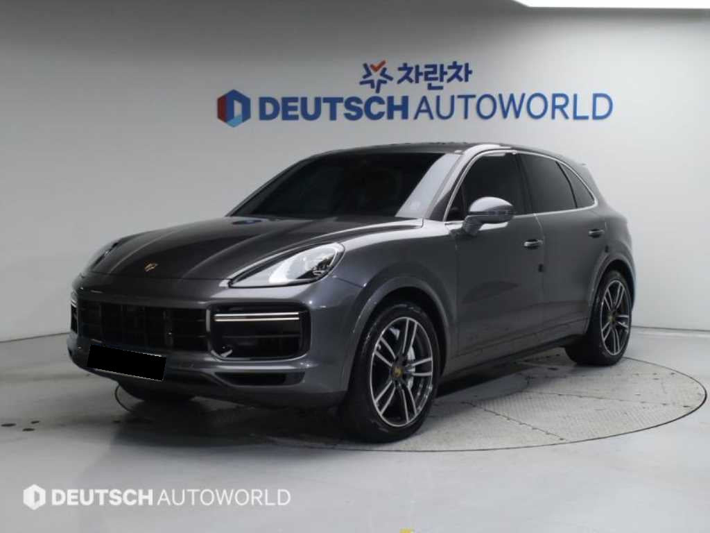 Porsche Cayenne — photo 01