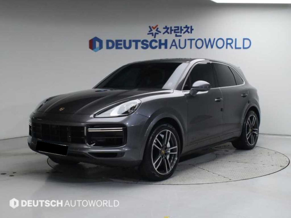 Porsche Cayenne — photo 01