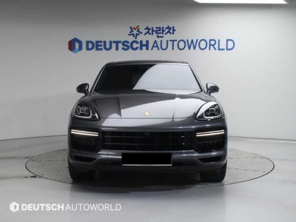 Porsche Cayenne — photo 03