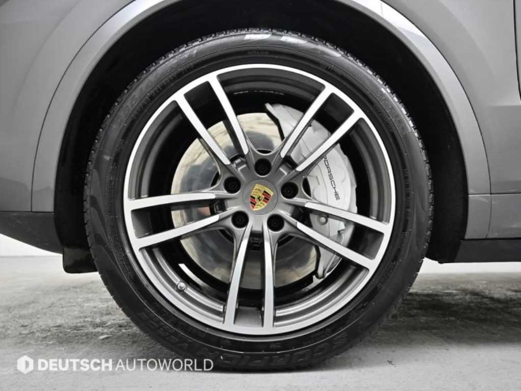 Porsche Cayenne — photo 05