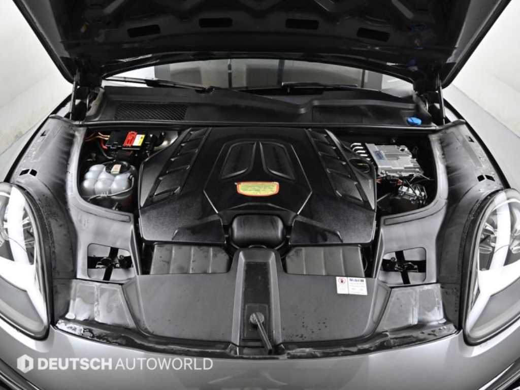 Porsche Cayenne — photo 06
