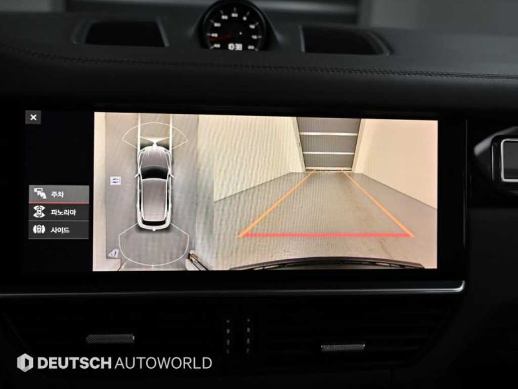 Porsche Cayenne — photo 15