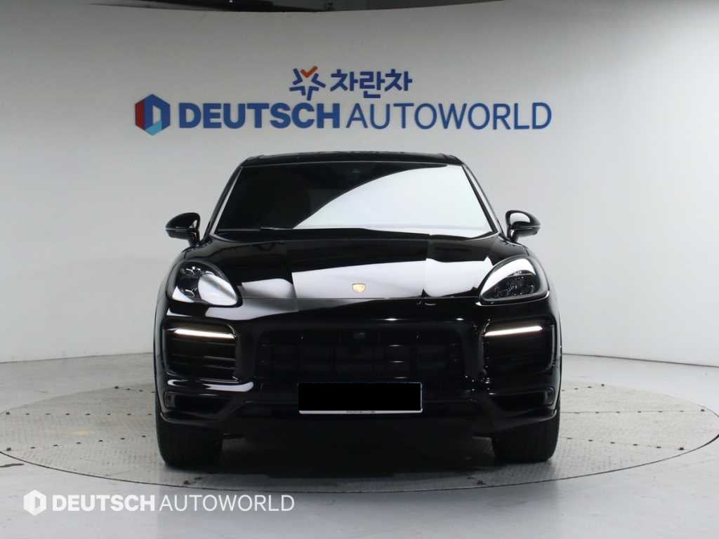 Porsche Cayenne — photo 03