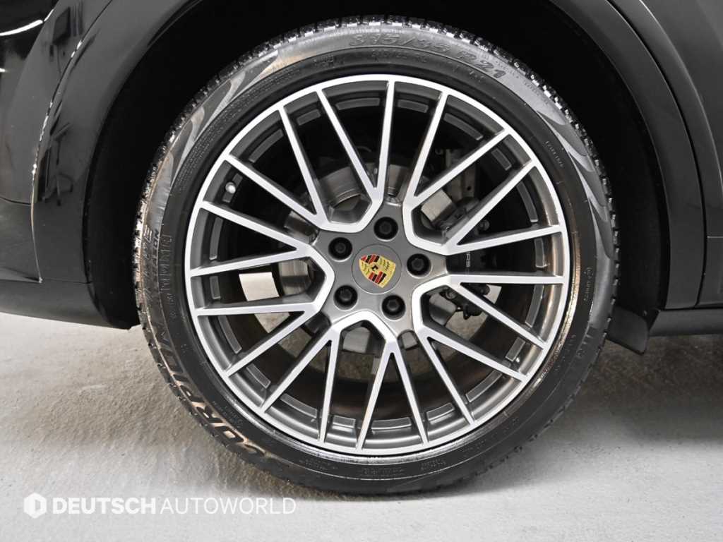 Porsche Cayenne — photo 05