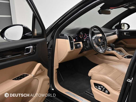 Porsche Cayenne — photo 11