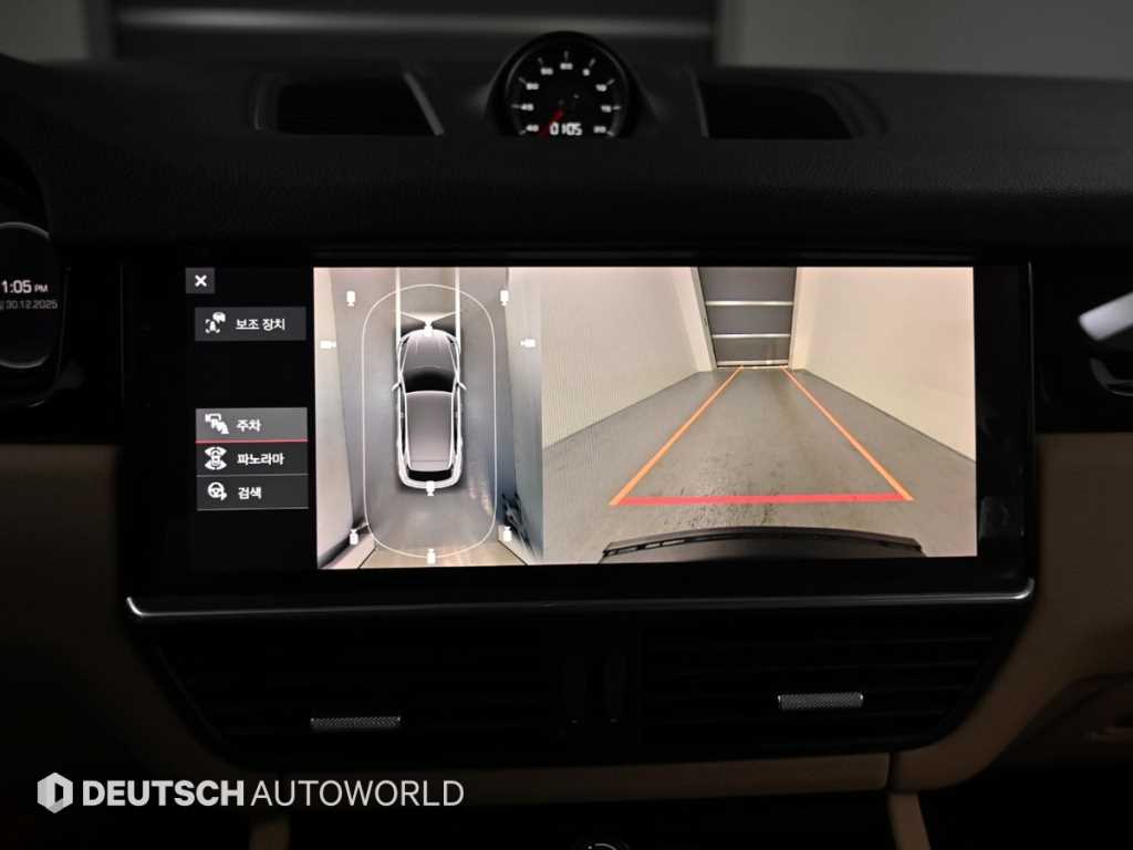 Porsche Cayenne — photo 15