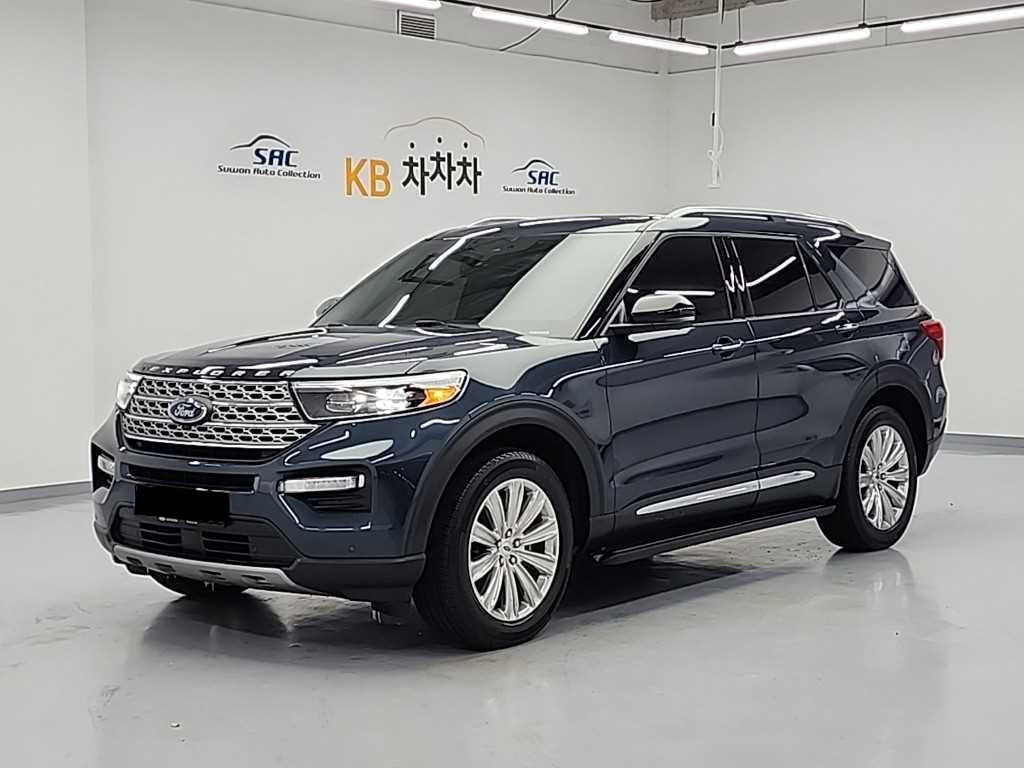 Ford Explorer — photo 02