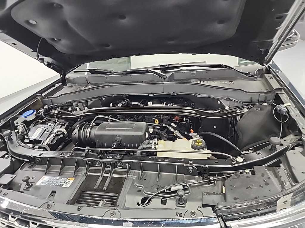 Ford Explorer — photo 05