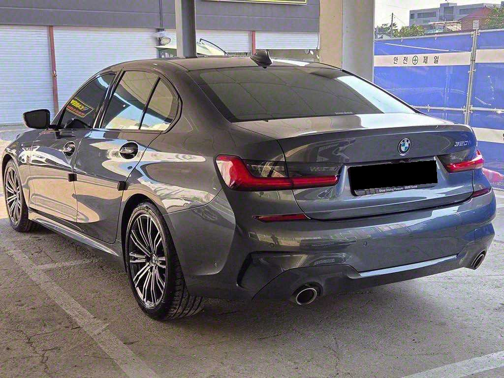 BMW 3-Series — photo 03