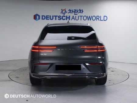 Genesis GV70 — photo 04