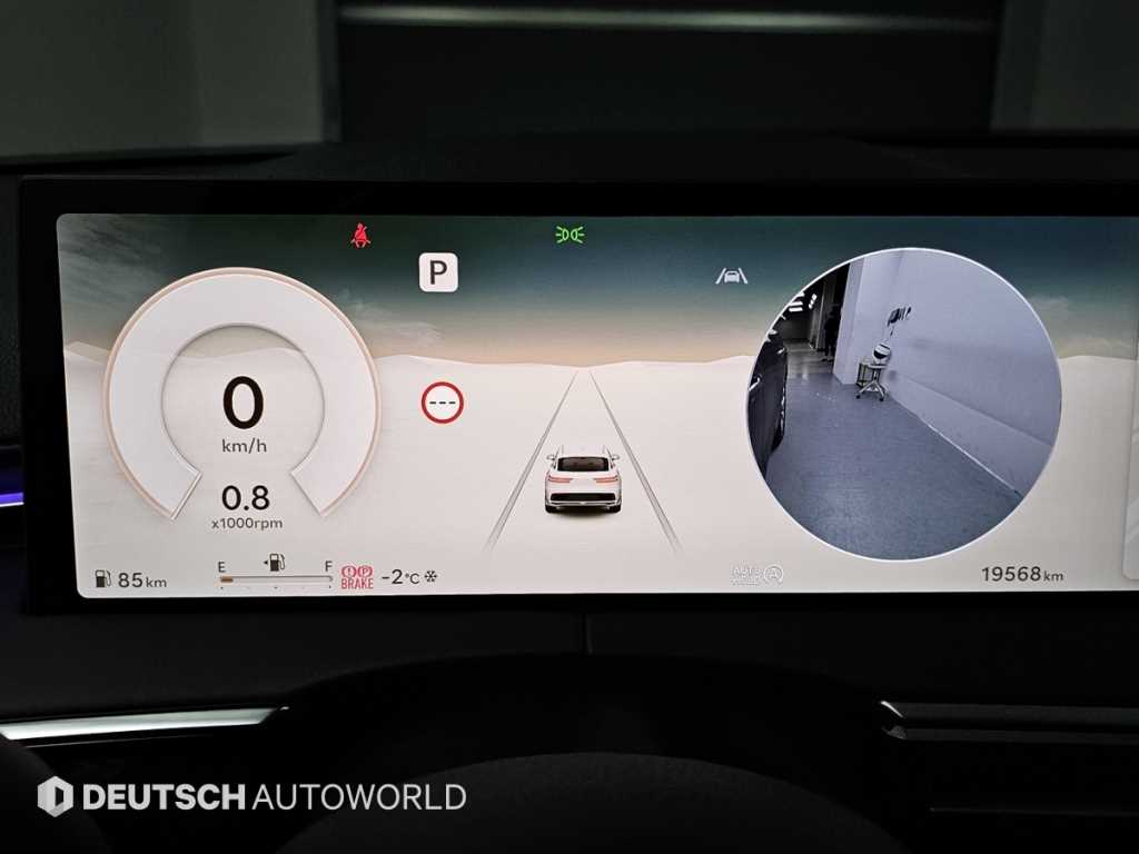Genesis GV70 — photo 08