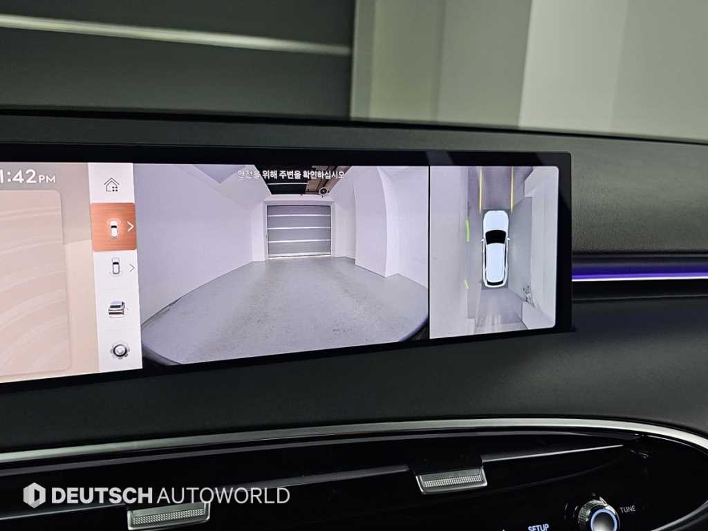 Genesis GV70 — photo 15