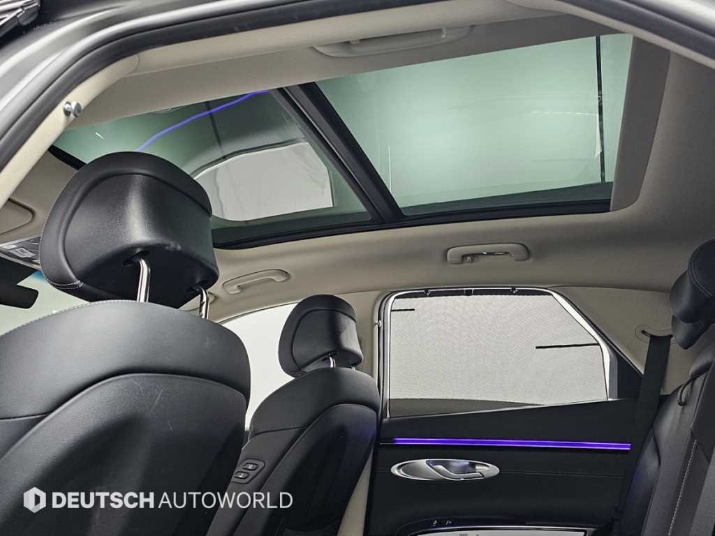 Genesis GV70 — photo 19