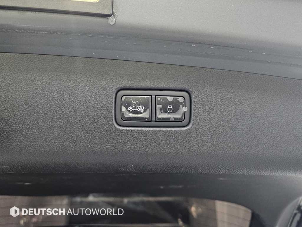 Genesis GV70 — photo 20